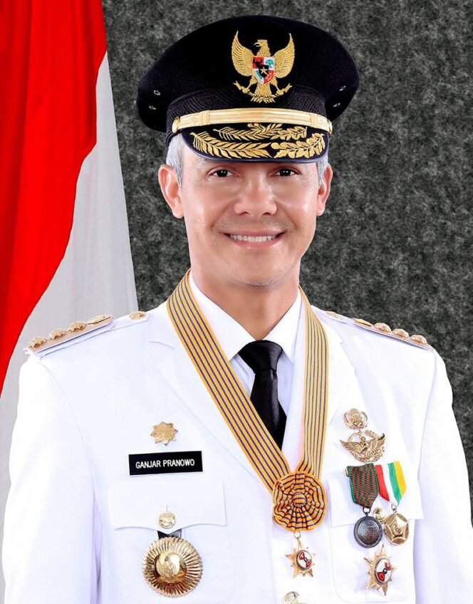 
					SURVEI SMRC: GANJAR PRANOWO UNGGUL DI KALANGAN PEMILIH KRITIS