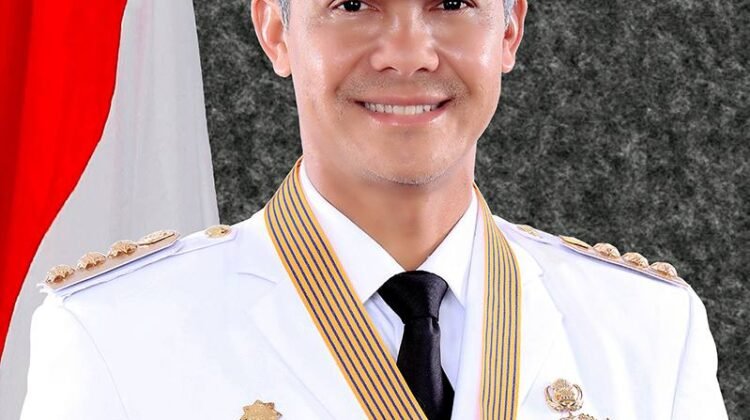 SURVEI SMRC: GANJAR PRANOWO UNGGUL DI KALANGAN PEMILIH KRITIS
