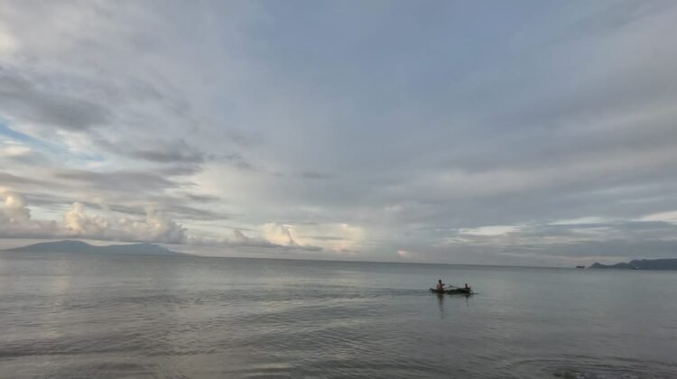 Menikmati Genangan Air