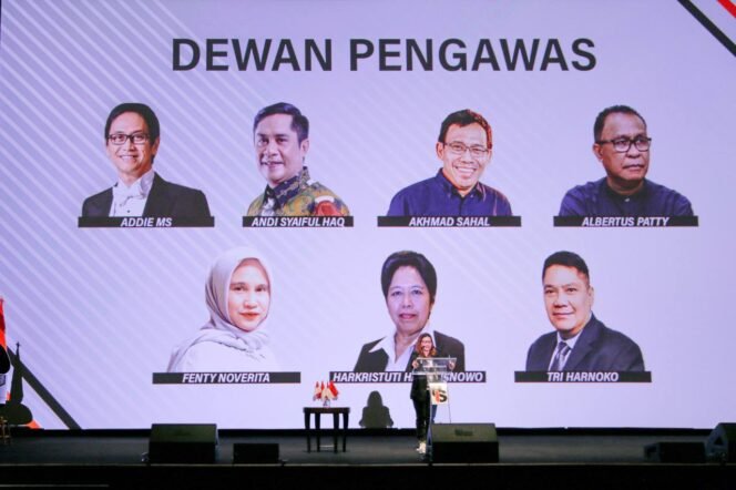
					LUNCURKAN PIS, ADE ARMANDO: MASYARAKAT SIPIL TIDAK BOLEH DIAM DALAM PERTARUNGAN IMAJINASI