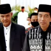 Jokowi didampingi Ganjar Pranowo setelah salat Idul Fitri di Masjid Raya Sheikh Zayed, Solo. (SETPRES)