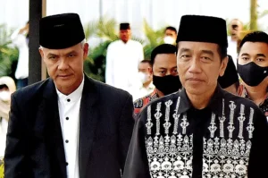 Jokowi didampingi Ganjar Pranowo setelah salat Idul Fitri di Masjid Raya Sheikh Zayed, Solo. (SETPRES)