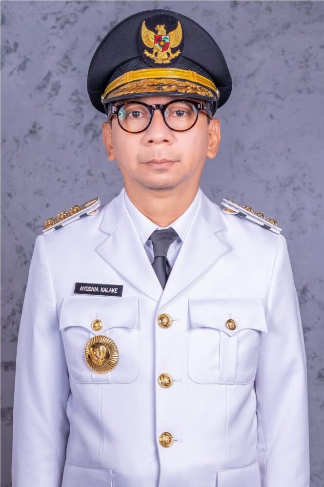 
					Pj. Gubernur Ayodhia Kalake Lantik dan Kukuhkan 27 Pejabat Pimpinan Tinggi Pratama Lingkup Pemprov NTT