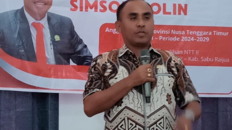 Simson Polin Reses dengan Pendeta GMIT di Teritori Rote Ndao