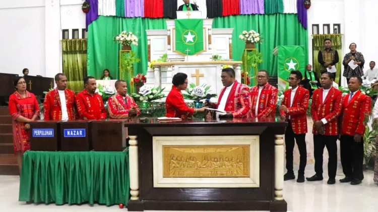 Pdt. Samuel Pandie Ketua Majelis Sinode GMIT Periode 2024–2027