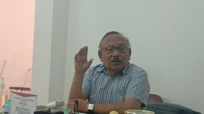 
					dr. Husein Pancratius Rukeng: Dokter Humoris, Pemimpin Bijaksana