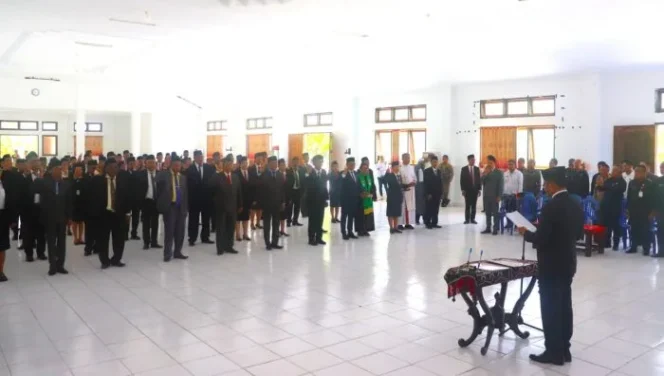
					Bupati Paulus Henuk Lantik 78 Pejabat Administrator dan Pengawas Pemkab Rote Ndao, Tekankan Inovasi dan Integritas Pelayanan