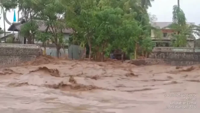 
					Foto : Kondisi wilayah terdampak banjir bandang di Kabupaten Bantaeng, Sulawesi Selatan, Sabtu (5/7). (BPBD Kab Bantaeng)