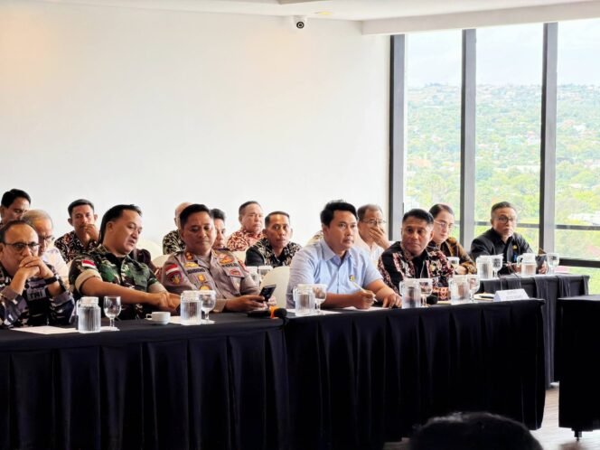 
					Bupati Rote Ndao Bahas Proyek K-SIGN dan Percepatan BPJS Ketenagakerjaan di Kupang**