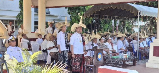 
					Bupati Rote Ndao Pimpin Upacara Hari Lahir Pancasila, Hadiri Penyaluran Beasiswa PIP, dan Tinjau Pembangunan Jembatan Penghubung Pulau Rote–Usu